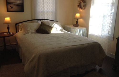 Hyannis Condo | Charming Condo in the Historic Section of Hyannis