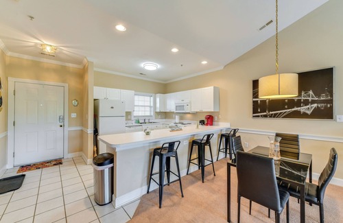 Charlotte Condo | Charming Condo w/Balcony, 1 Mi to UNC Charlotte!