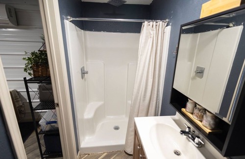 Heidenheimer Apartment | Charming Container Home in Marvelous Temple, TX