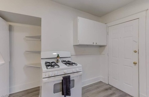 Cooper-Young Historic District Apartment | Charming Cooper-Young Flat in the Heart of Memphis