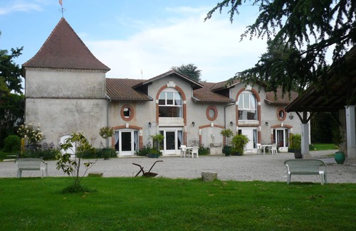 Villeneuve-sur-Lot Cottage | Charming Cottage with Swimming Pool South West