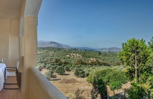 Episkopi House | Charming cottage with a unique view