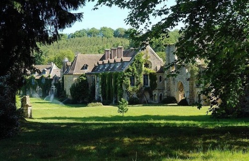 Levis-Saint-Nom Ski Chalet | charming cottage in the heart of the Natural Park of the Upper Chevreuse Valley