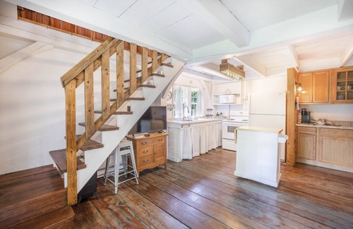 Glenville Cabin | Charming Cottage - 5 minutes from Lake Glenville