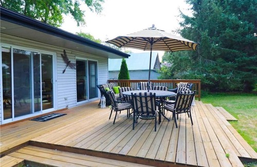 Port Dover Apartment | Charming cottage away from home