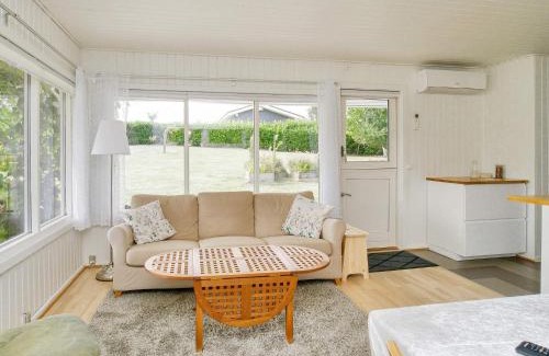 Skibby House | Charming Cottage by Beach - By Traum Ferienwohnungen