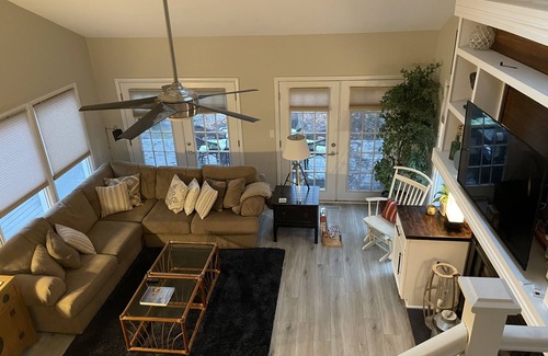 Arundel on the Bay House | Charming Cottage by the Bay with Hot Tub, Gourmet Kitchen & Community Beach