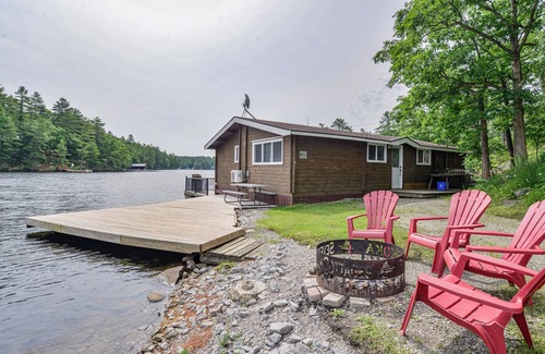 Severn Cottage | Charming Cottage on water in Severn Falls