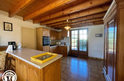 Jard-sur-Mer Cottage | Charming cottage for 6 in Jard-sur-Mer, close to beach and Vélodyssée