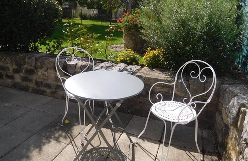 Pont-la-Ville Cottage | Charming Cottage with Terrace & Closed Yard in Pont-la-Ville