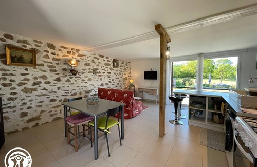Beaufou Cottage | Charming Cottage in Beaufou with Private Terrace