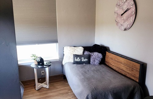 Cypress Cottage | Charming cottage in Cypress with lake view ,WiFi, AC and relaxing outdoor patio.