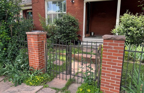 Speer Cottage | Charming cottage in Denver, near Broadway and the Baker district