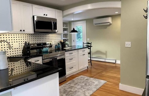 Jamestown House | Charming Cottage in Jamestown