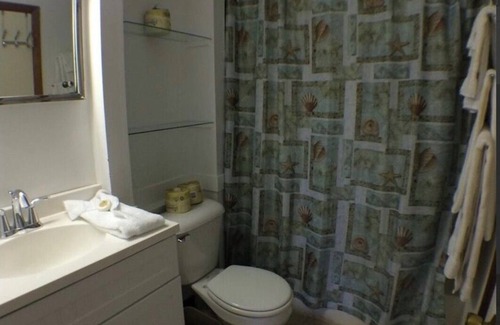 Madaket Cottage | Charming cottage in Madaket Nantucket. Walking distance to beach and sunsets