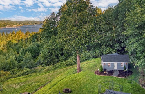 Poulsbo Cottage | Charming Cottage in Serene Poulsbo with WiFi access