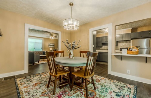 Clarkesville Cottage | Charming Cottage in Historic Downtown Clarkesville