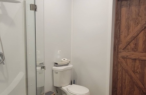 Cottonwood Cottage | Charming cottage in serene Cottonwood with AC, WiFi.