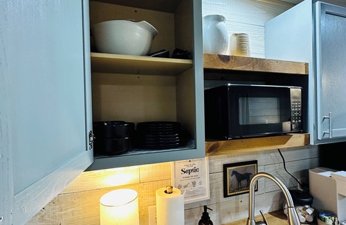 Springtown Cottage | Charming cottage in Springtown, TX with AC and WiFi. Enjoy your stay