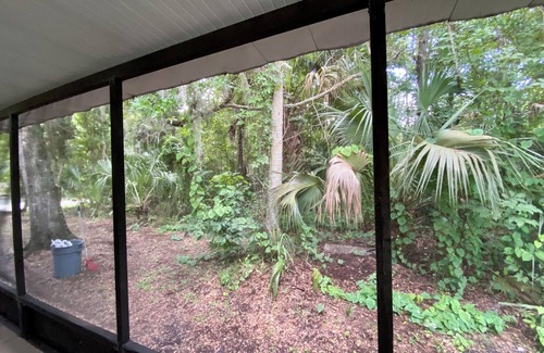 Yankeetown House | Charming cottage in Yankeetown, Florida