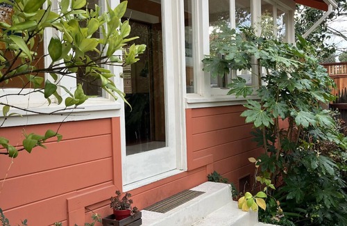 Boyes Hot Springs Cottage | Charming Cottage in Wine Country