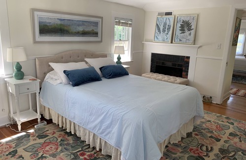 Wilton House | Charming Cottage located on Historic Estate 1 Hour from NYC!