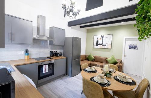 Watford Apartment | Charming Cottage Near Fields and Harry Potter Studios