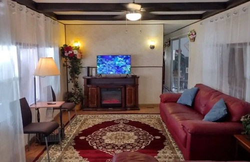 Sebring House | Charming Cottage, Near Shops, Lakes, Theater, Golf, Race Track, Boat Parking!