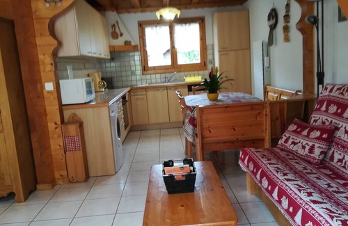Bernex Apartment | Charming cottage nestled in the heart of the mountains recently built with every