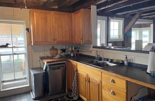 Newcastle Cottage | Charming cottage on the Damariscotta River, easy walk to downtown.