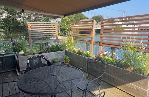 Newcastle Cottage | Charming cottage on the Damariscotta River, easy walk to downtown.