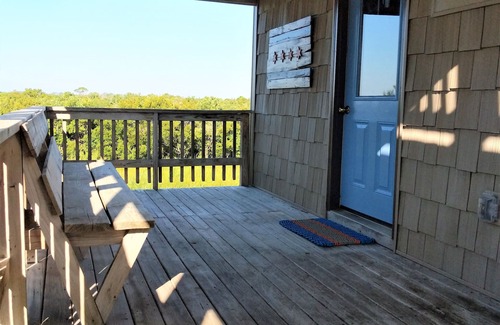 South Nags Head Cottage | Charming Cottage, South Nags Head, 5 min walk to the beach