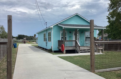 Rockport House | Charming cottage style home meticulously kept and perfectly situated in Rockport