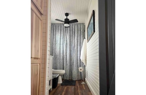 Bastrop Cottage | Charming Cottage: The Dandelion
