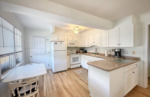 Fenwick Island Cottage | Charming cottage in Fenwick Island - One house off the Ocean Front.