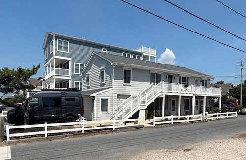 Fenwick Island Cottage | Charming cottage in Fenwick Island - One house off the Ocean Front.
