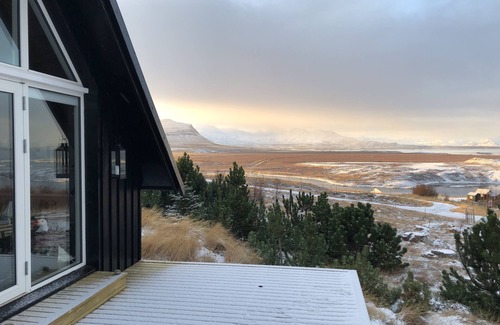 Snaefellsnes Peninsula Cottage | Charming Cottage with a unique view
