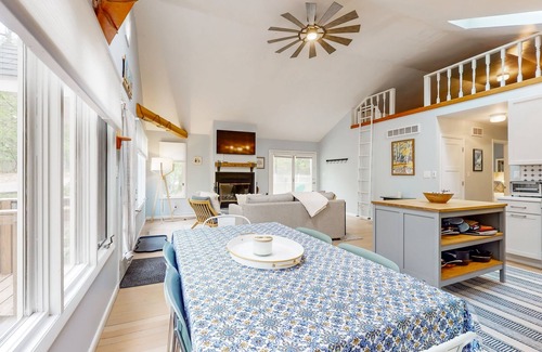 New Buffalo House | Charming cottage with gas grill, golf cart, central AC, washer/dryer