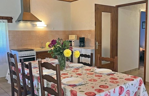 Sauvain Cottage | Charming cottage with fireplace, pets allowed, near ski slopes