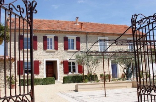 Caromb Other | Charming cottage with infinity pool in provencal farmhouse
