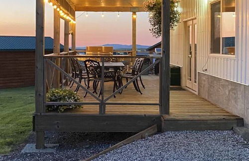 Grangeville Cottage | Charming Cottages - NEWLY REMODELED with BATHROOMS and KITCHENS