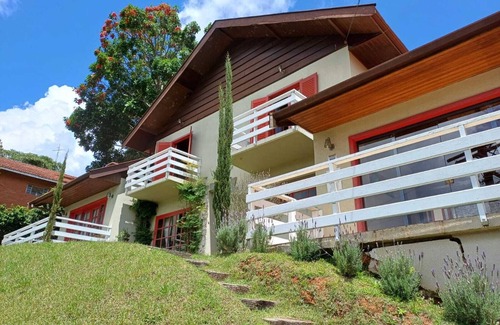 Jardim Nova Suica House | Charming country house in Campos Do Jordao 4 miles from downtown Capivari