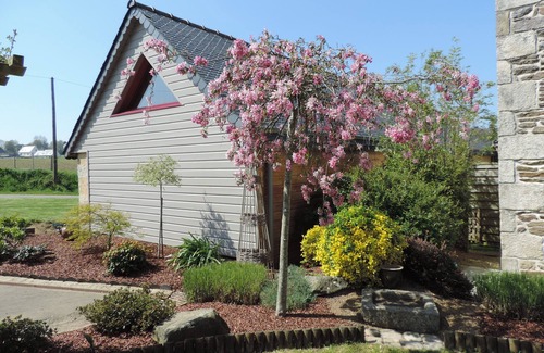 Plougonven Cottage | CHARMING COUNTRY HOUSE IN PLOUGONVEN in Finistère