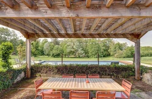 Raveau Cottage | Charming country house with access to swimming pool, sauna and jacuzzi