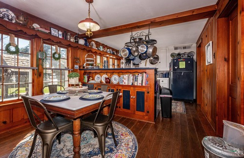 Gnaw Bone House | Charming country manor, dog friendly, wireless internet service