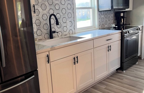Appleton House | Charming, Cozy 2-bedroom house in Appleton