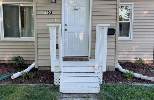 Appleton House | Charming, Cozy 2-bedroom house in Appleton