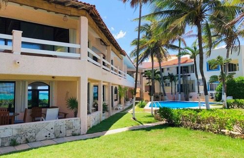 Akumal Condo | Charming, cozy beachfront condo in South Akumal, pool, AC and WiFi!