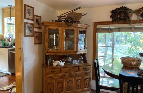 Christmas Valley Cabin | Charming, Cozy, Cottage. Location Perfect for Outdoor enthusiasts and Couples