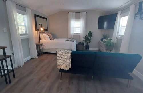Pittsboro House | Charming Cozy Cottage Pittsboro